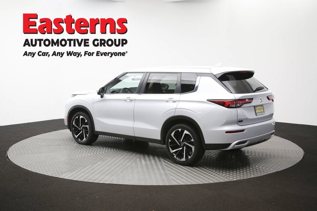 Used 2024 Mitsubishi Outlander SE AWD/4WD image 66