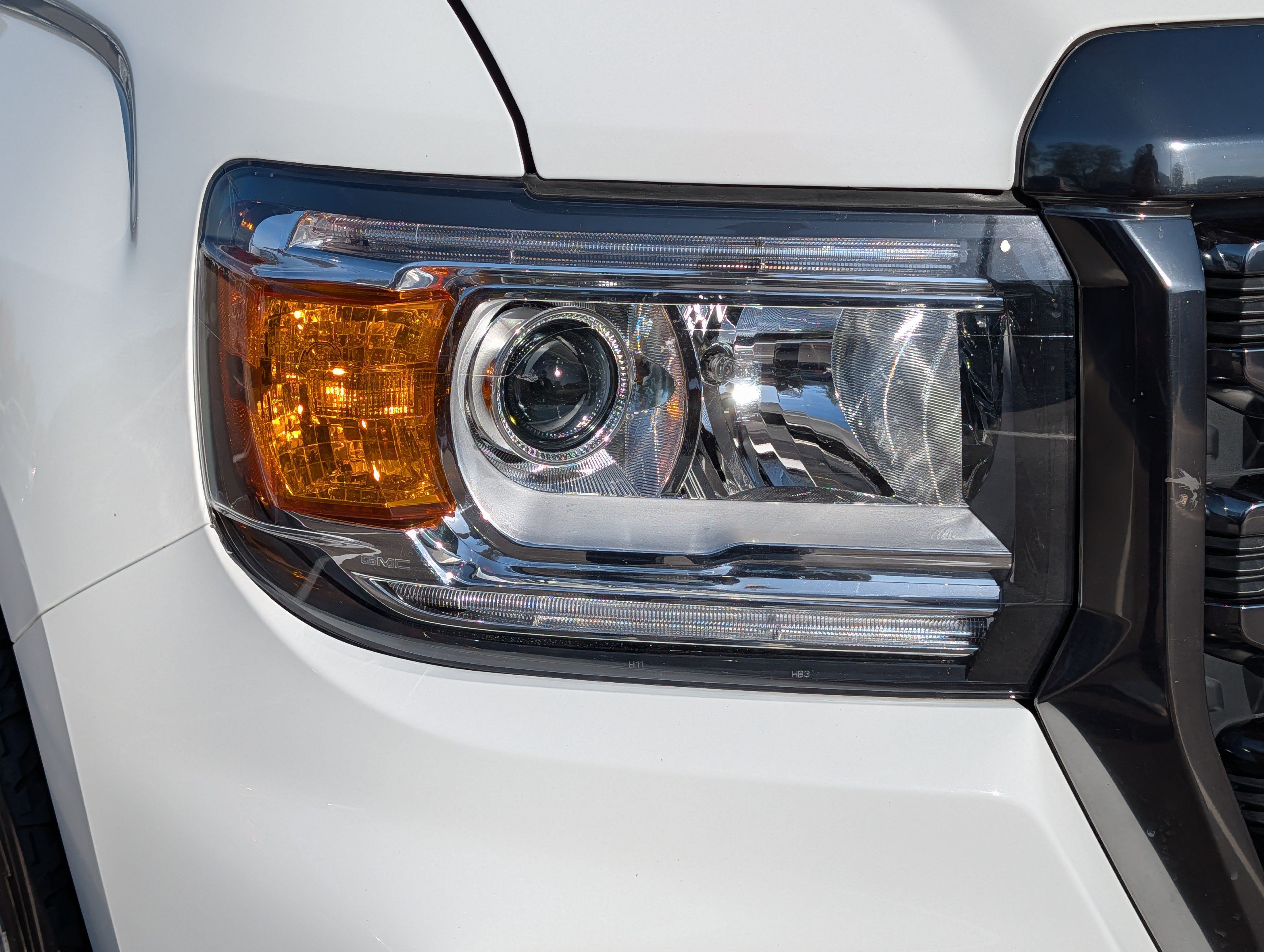 Used 2022 GMC Canyon AT4 w/ Trailering Package AWD/4WD image 16