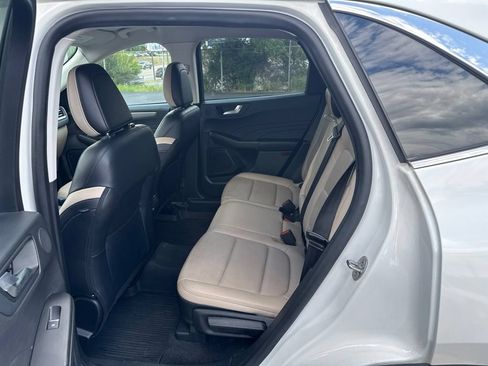 Used 2021 Ford Escape Titanium AWD/4WD image 10