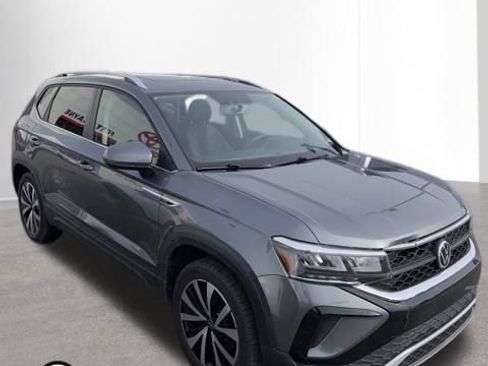 Used 2022 Volkswagen Taos SE image 10