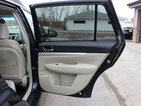 Used 2013 Subaru Outback 2.5i Premium image 38
