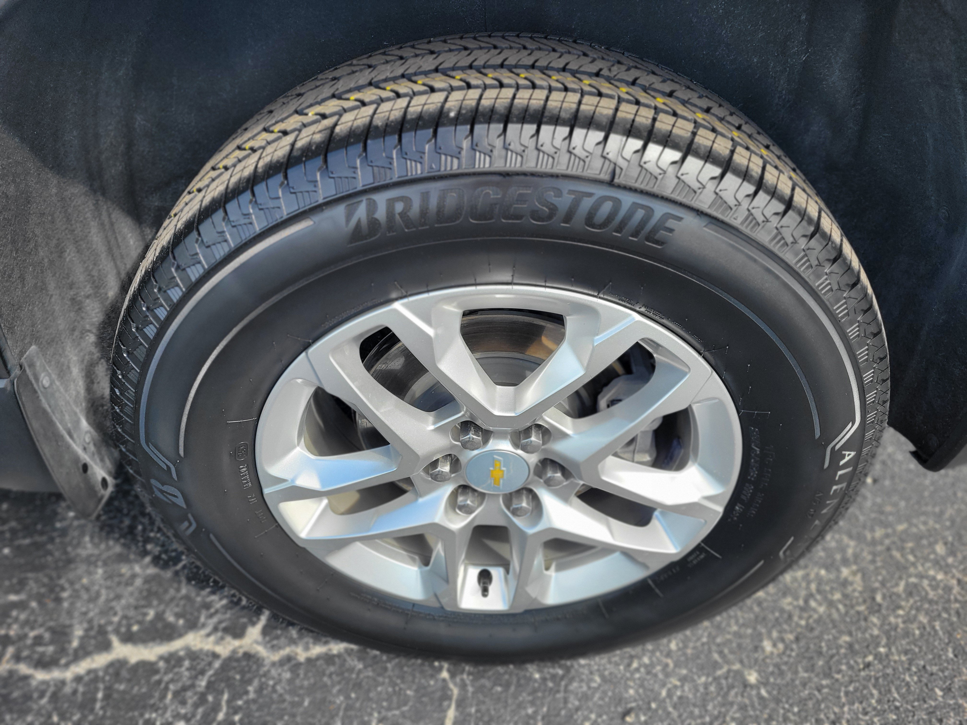 Certified 2023 Chevrolet Traverse LS FWD image 34