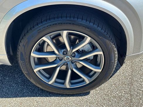 Used 2019 Volvo XC90 T6 Momentum w/ Protection Package Premier AWD/4WD image 12