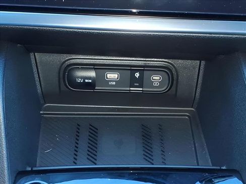 Used 2025 Kia Sportage SX image 25