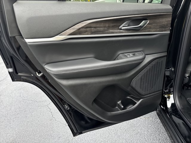 New 2027 Jeep Grand Cherokee 4WD image 21