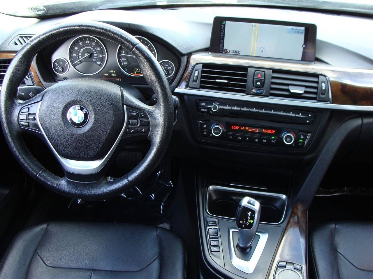 Used 2015 BMW 328i xDrive Sedan AWD/4WD image 9