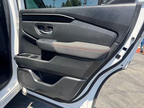 Used 2023 Honda Pilot Sport image 23