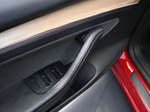 Used 2022 Tesla Model 3 Standard Range image 14