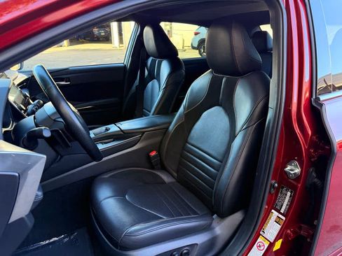 Used 2019 Toyota Avalon Touring FWD image 11
