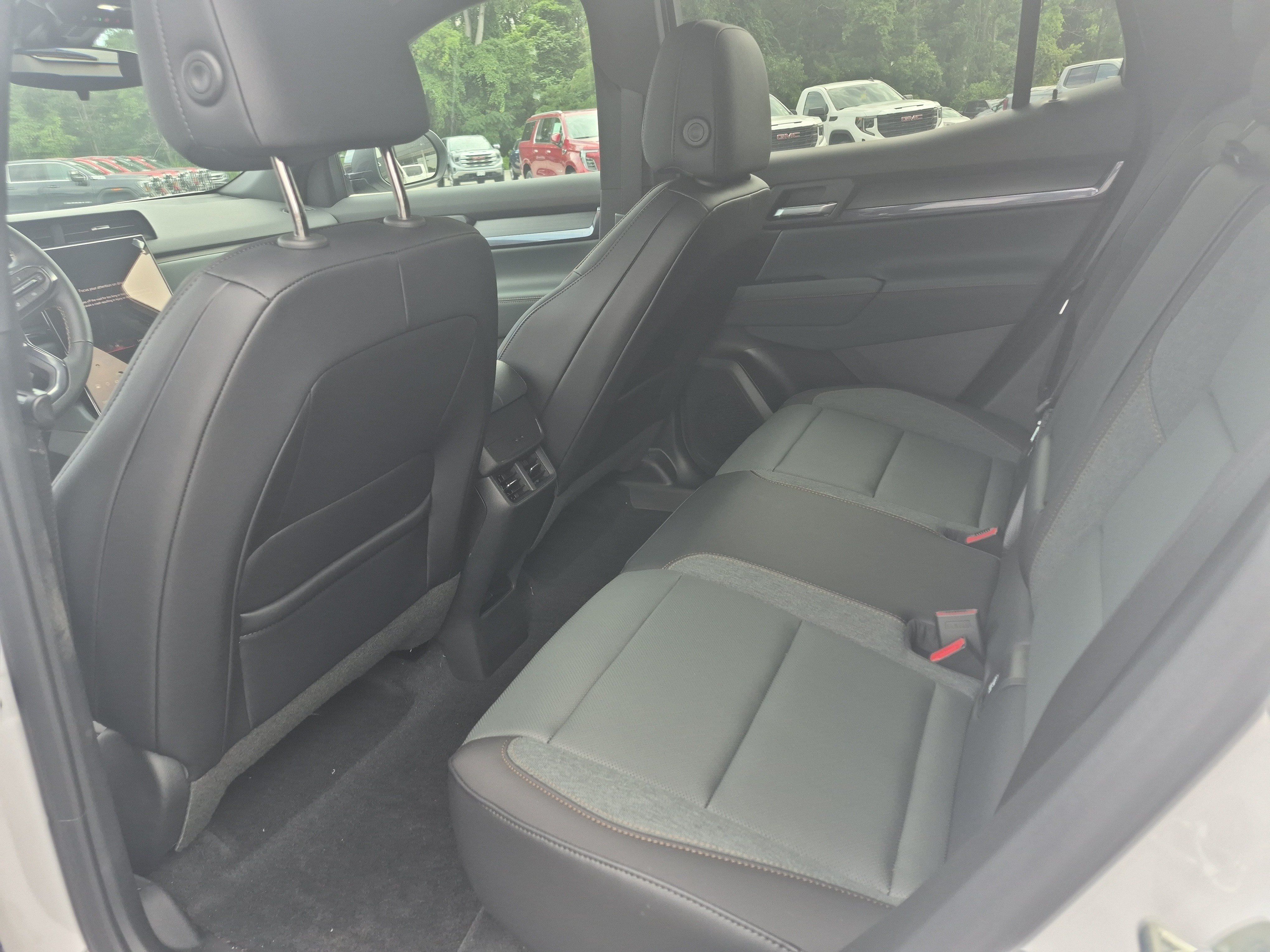 Used 2026 GMC Terrain AT4 AWD/4WD image 10