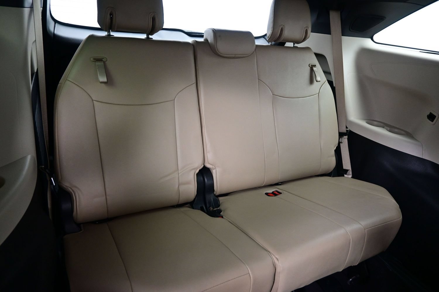 Used 2022 Toyota Sienna Limited AWD/4WD image 16