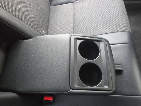 Used 2016 Toyota Corolla S image 39