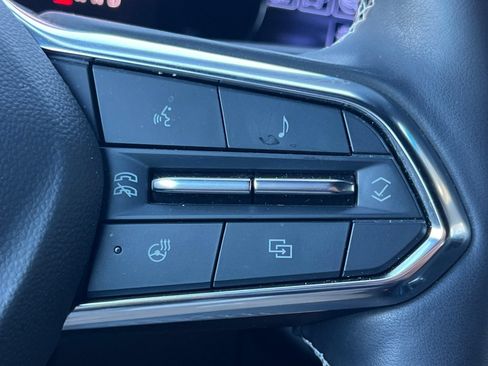 Used 2024 Chevrolet Equinox EV LT FWD image 35