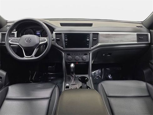 Used 2021 Volkswagen Atlas Cross Sport SE image 10