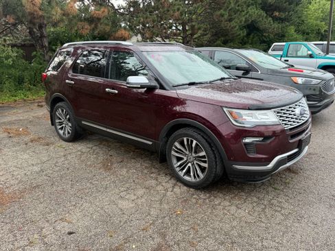Used 2019 Ford Explorer Platinum AWD/4WD image 2