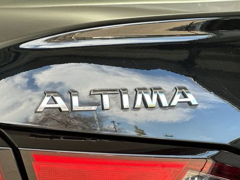 Used 2022 Nissan Altima 2.5 S image 24