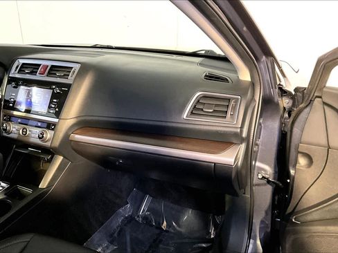 Used 2015 Subaru Legacy 3.6R Limited image 18
