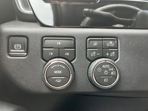 Used 2026 Chevrolet Silverado 2500 LT w/ Trail Boss Package image 23