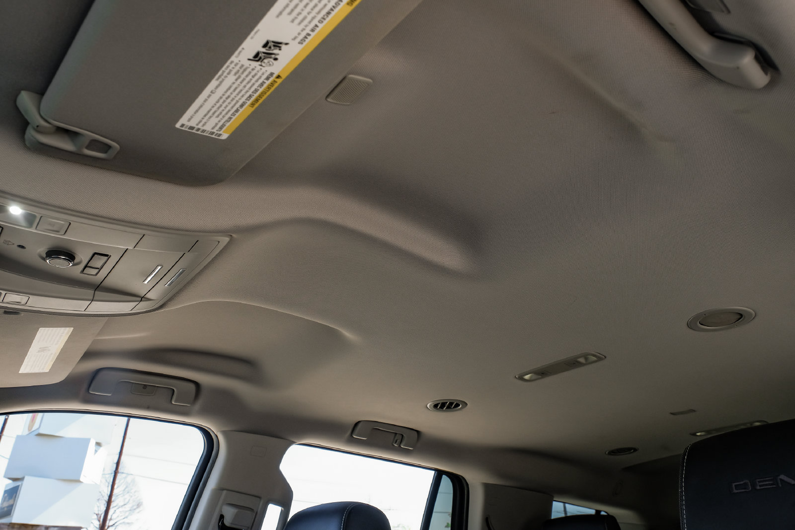 Used 2018 GMC Yukon Denali RWD image 34