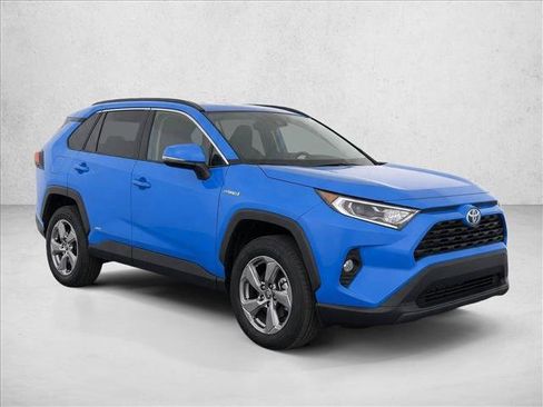 Used 2021 Toyota RAV4 XLE Premium AWD/4WD image 3