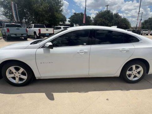 Used 2023 Chevrolet Malibu LT FWD image 5