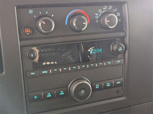 Used 2024 GMC Savana 2500 w/ Driver Convenience Package image 17