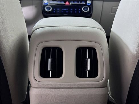 New 2025 Hyundai Tucson Limited image 39