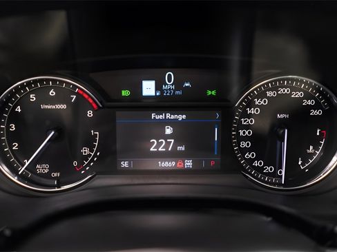 Used 2022 Cadillac XT5 Premium Luxury w/ LPO, Floor Liner Package image 13