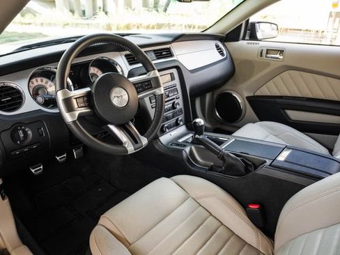 Used 2011 Ford Mustang GT Premium w/ Comfort Pkg RWD image 2