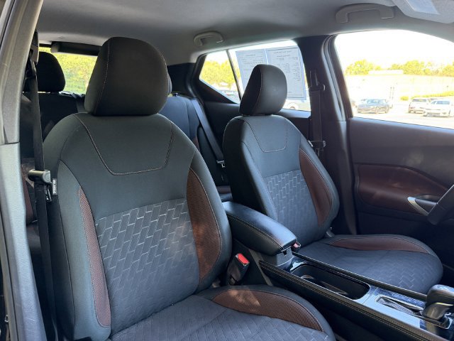 Used 2024 Nissan Kicks SR FWD image 36