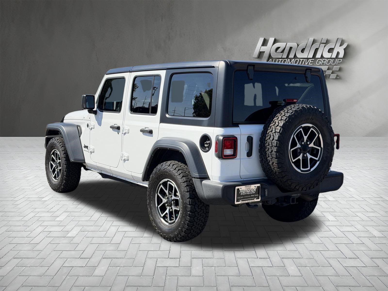 Used 2023 Jeep Wrangler Unlimited Sport AWD/4WD image 8