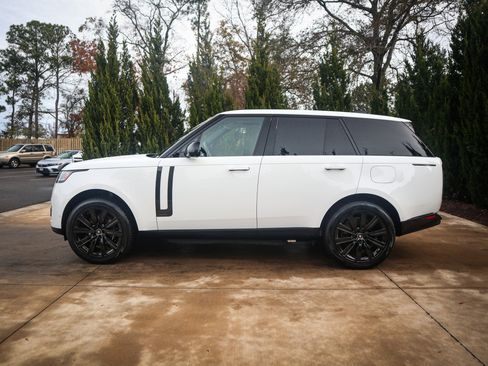 Used 2025 Land Rover Range Rover Autobiography image 7