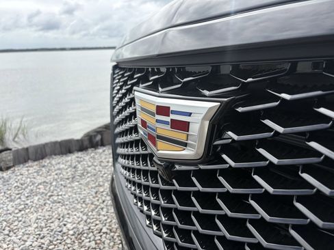 New 2025 Cadillac Escalade ESV Sport Platinum image 12