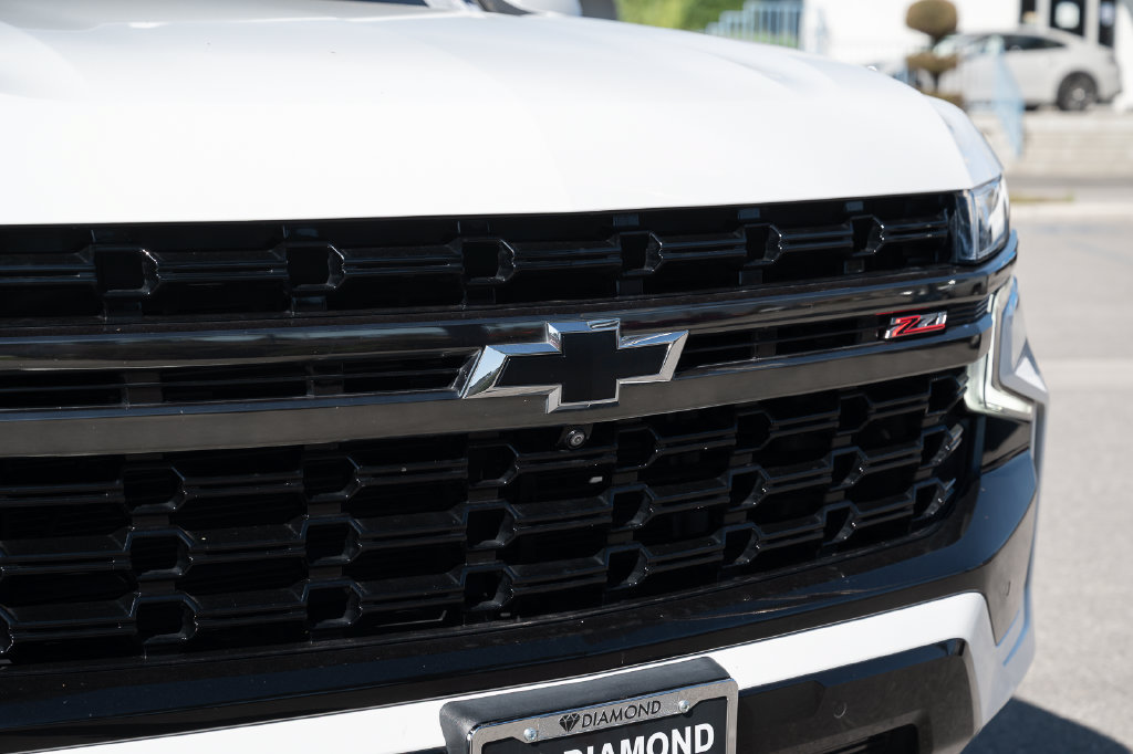 Used 2021 Chevrolet Suburban Z71 w/ Z71 Off-Road Package AWD/4WD image 10