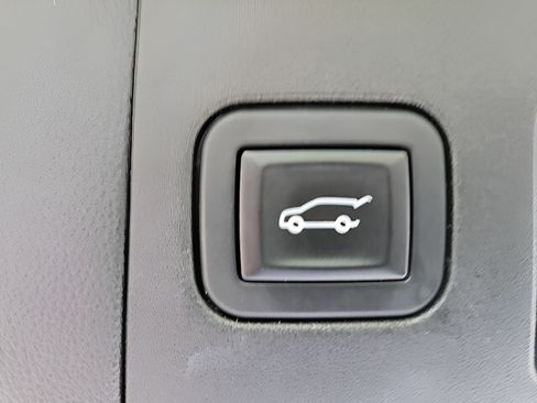 Used 2019 Cadillac XT5 Luxury FWD image 24