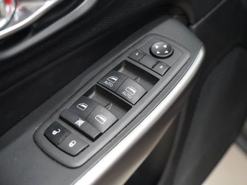 Used 2022 Jeep Cherokee Limited image 20