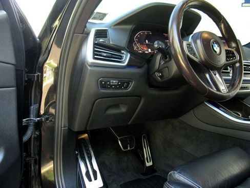 Used 2020 BMW X5 xDrive40i w/ M Sport Package image 19