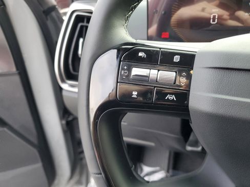 New 2026 Kia Sorento S image 8