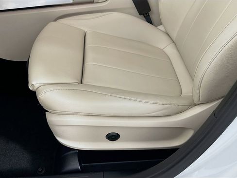 Used 2021 Mercedes-Benz GLB 250 image 19