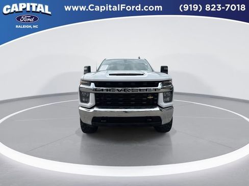 Used 2021 Chevrolet Silverado 2500 LT w/ Fleet Comfort Package AWD/4WD image 3