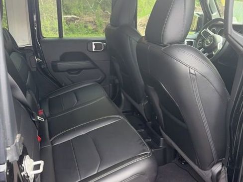 Used 2023 Jeep Wrangler Unlimited Sahara w/ Cold Weather Group image 24