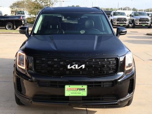 Used 2022 Kia Telluride EX w/ EX Premium Package image 2