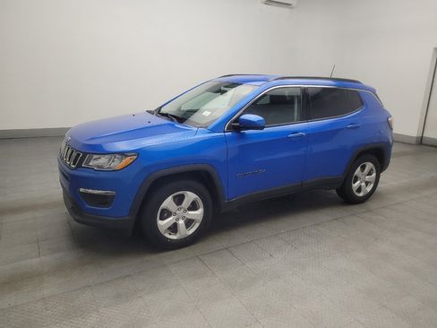Used 2019 Jeep Compass Latitude FWD image 2