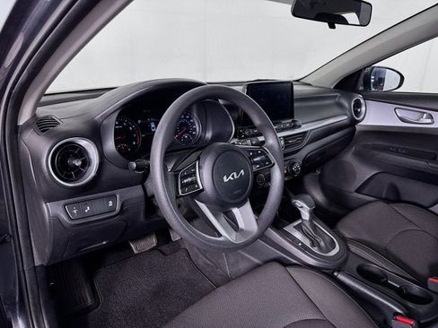Certified 2023 Kia Forte LXS w/ LXS Technology Package FWD image 9