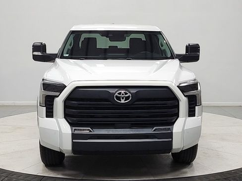 Used 2022 Toyota Tundra SR5 w/ SR5 Convenience Package AWD/4WD image 2