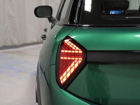 Used 2025 MINI Cooper S FWD image 29