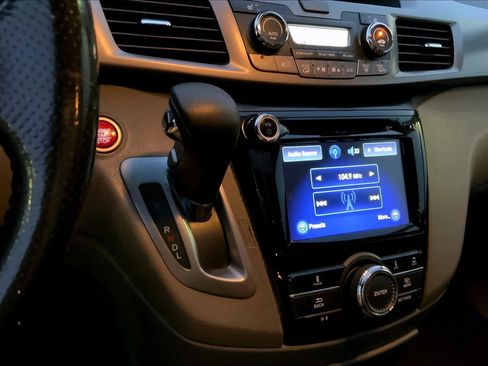 Used 2016 Honda Odyssey EX-L image 16