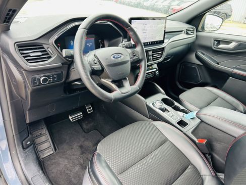 Used 2024 Ford Escape ST-Line w/ Tech Pack #1 AWD/4WD image 16