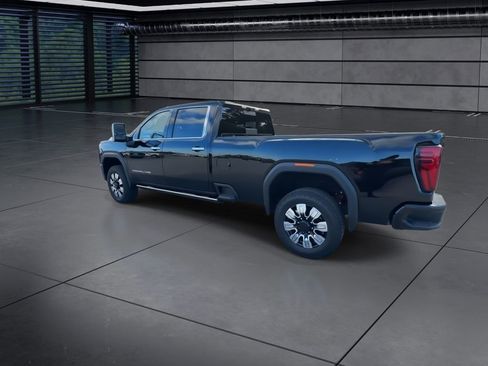 Used 2025 GMC Sierra 3500 Denali w/ Denali Reserve Package image 6