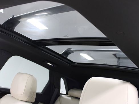 Used 2018 Cadillac XT5 Premium Luxury w/ Driver Assist Package image 34